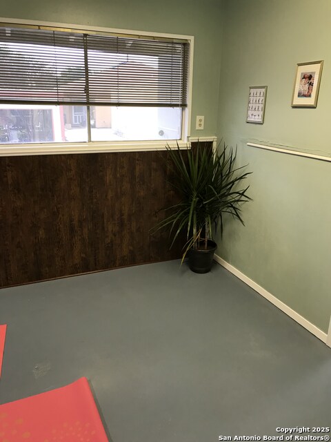 Image 5 of 9 For 114 Southbridge