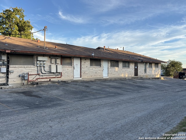 Image 8 of 9 For 114 Southbridge