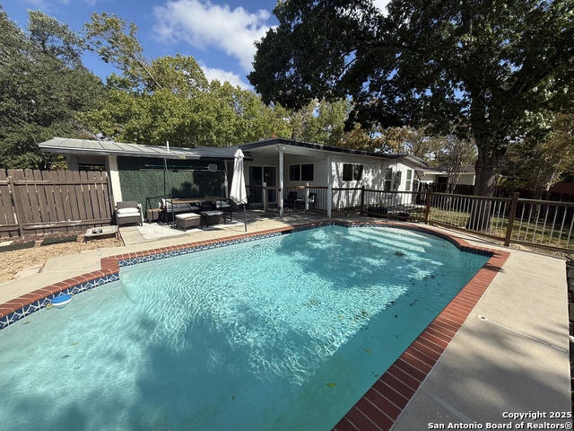 Image 14 of 15 For 2822 Knight Robin