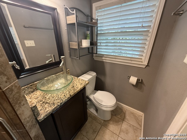 Image 7 of 15 For 2822 Knight Robin