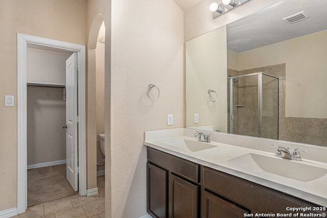 Image 10 of 17 For 466 Meadow Wind