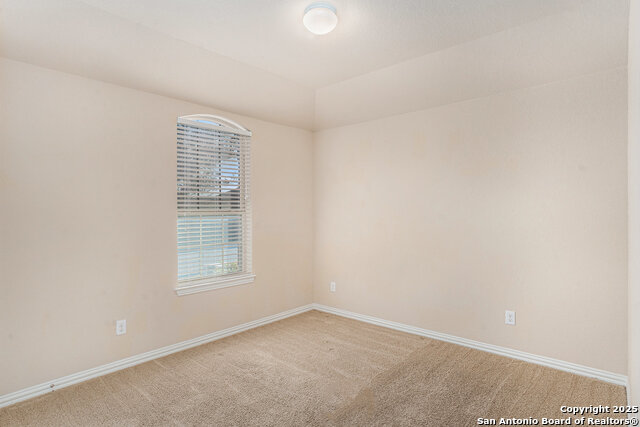 Image 14 of 17 For 466 Meadow Wind