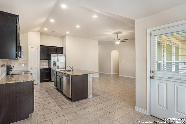 Image 6 of 17 For 466 Meadow Wind