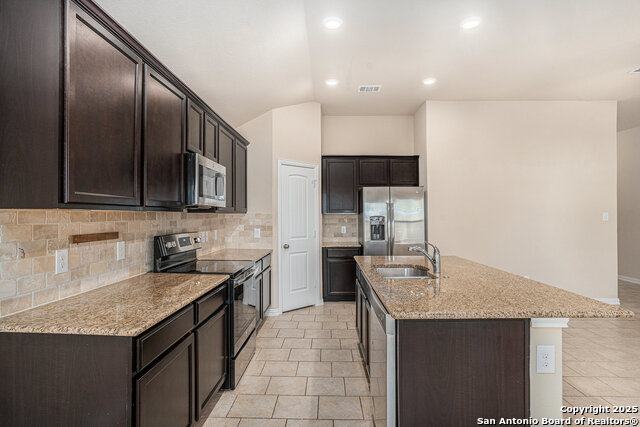 Image 7 of 17 For 466 Meadow Wind