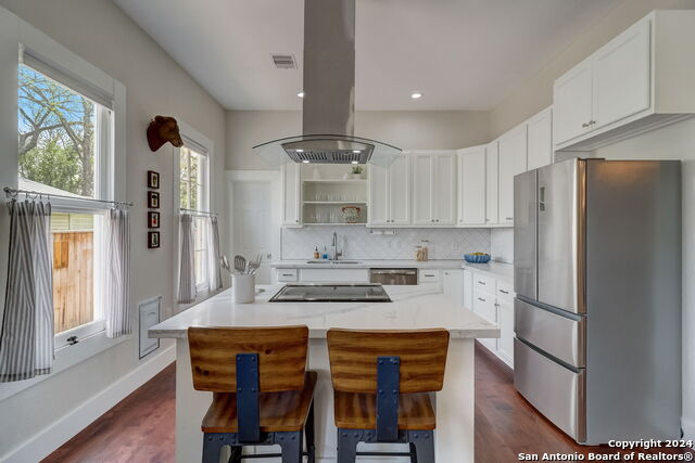 Image 17 of 40 For 546 Academy Ave S