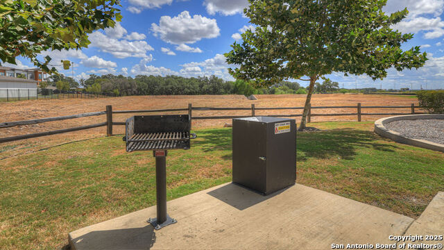 Image 32 of 34 For 251 Yellowstone Drive