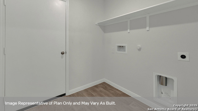 Image 8 of 34 For 251 Yellowstone Drive