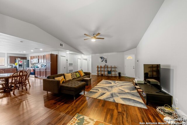 Image 4 of 14 For 7131 Apache