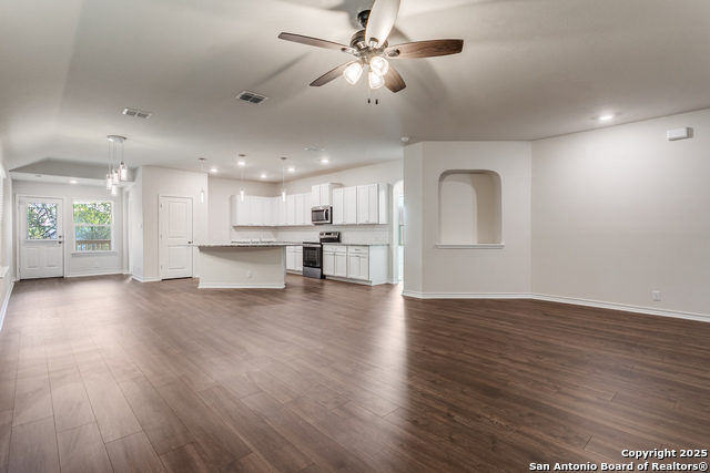 Listing photo id 8 for 12014 Turquoise Pond