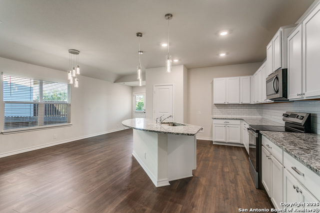 Listing photo id 10 for 12014 Turquoise Pond