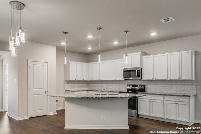 Listing photo id 1 for 12014 Turquoise Pond