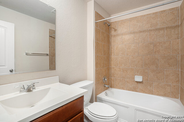 Image 15 of 17 For 144 Field