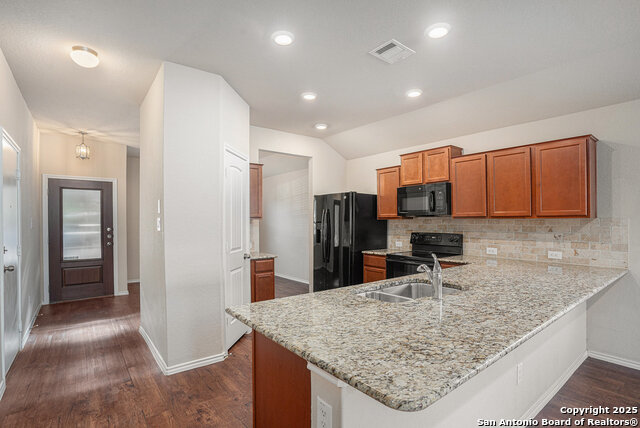 Image 5 of 17 For 144 Field