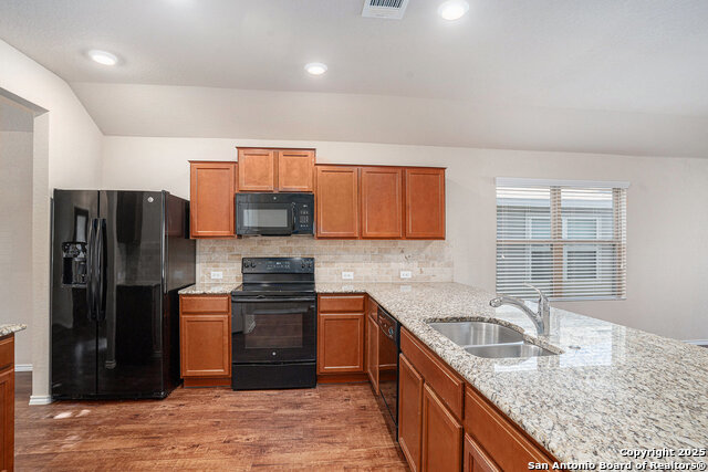 Image 6 of 17 For 144 Field