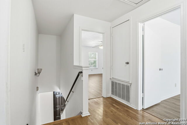 Image 19 of 47 For 522 Ashley  