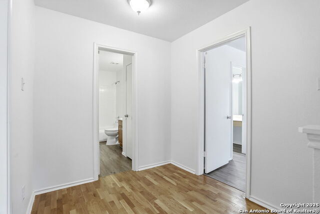 Image 20 of 47 For 522 Ashley  