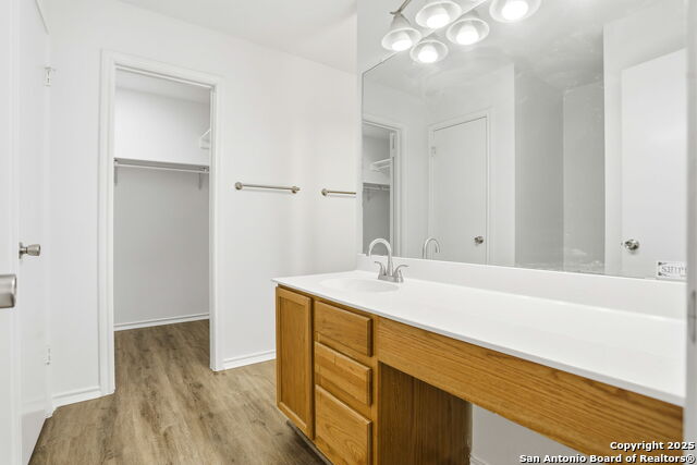 Image 27 of 47 For 522 Ashley  