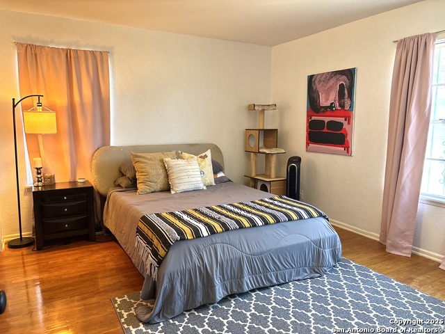 Image 14 of 26 For 315 Dresden  