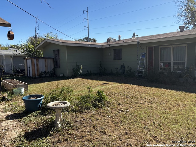 Image 23 of 26 For 315 Dresden  