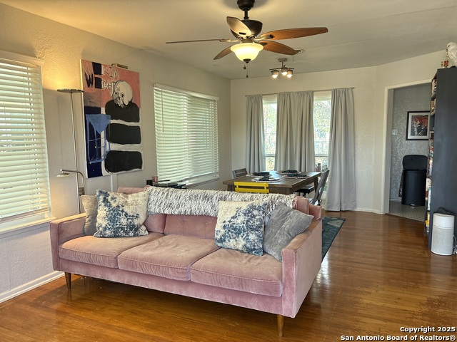 Image 5 of 26 For 315 Dresden  