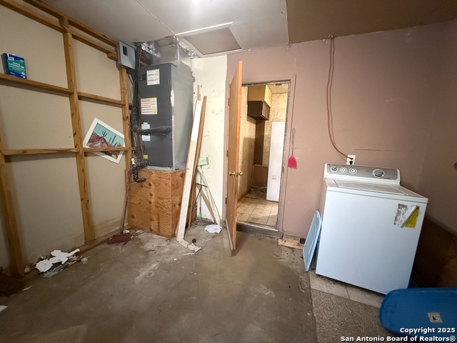 Image 23 of 31 For 9331 Odem  