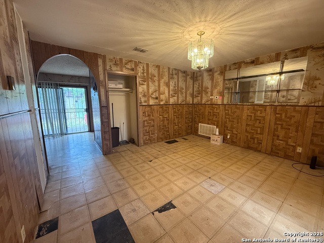 Image 5 of 31 For 9331 Odem  