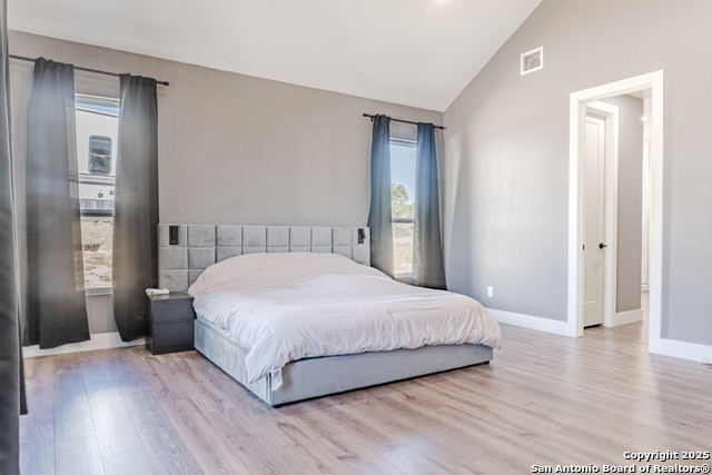 Image 16 of 47 For 732 Lake Valley