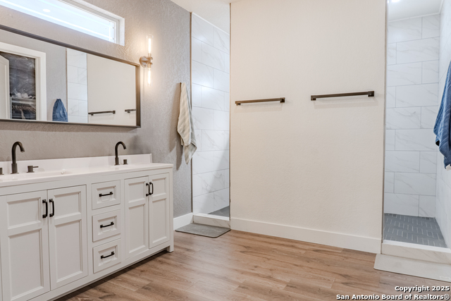 Image 18 of 47 For 732 Lake Valley