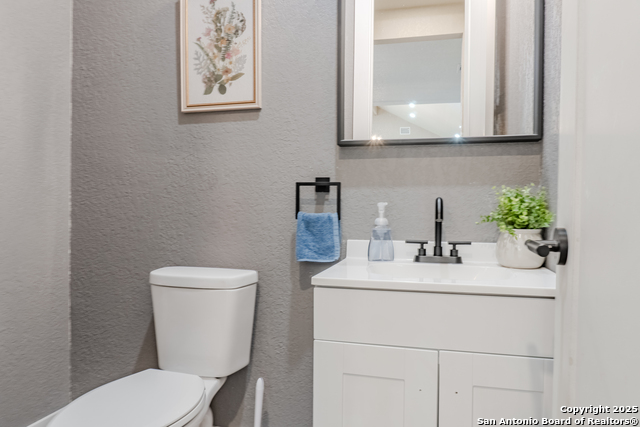 Image 21 of 47 For 732 Lake Valley