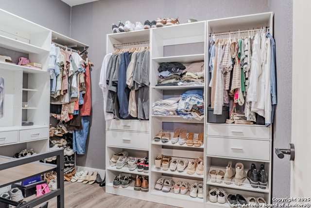 Image 22 of 47 For 732 Lake Valley