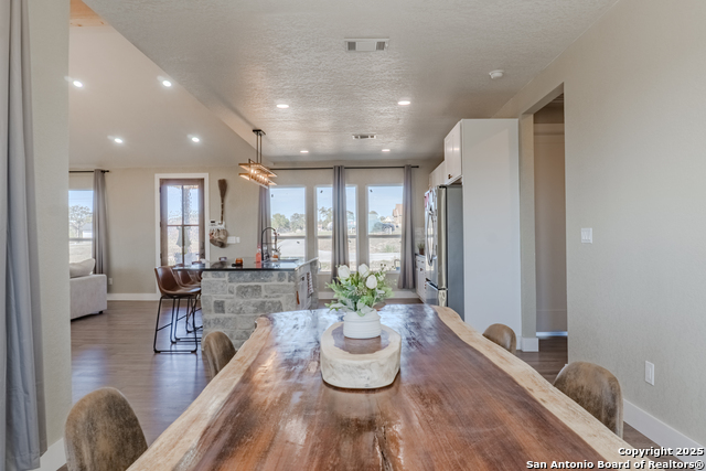 Image 23 of 47 For 732 Lake Valley