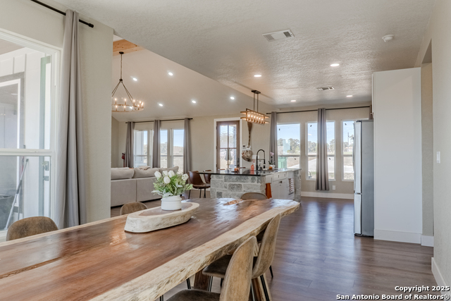 Image 24 of 47 For 732 Lake Valley