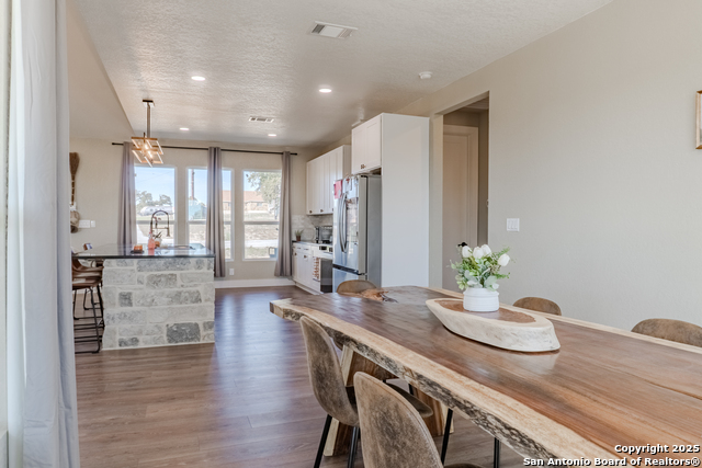 Image 25 of 47 For 732 Lake Valley