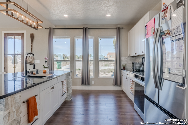 Image 27 of 47 For 732 Lake Valley