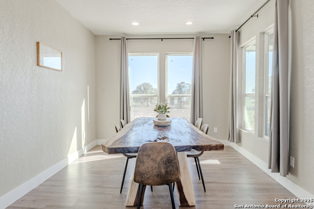 Image 35 of 47 For 732 Lake Valley