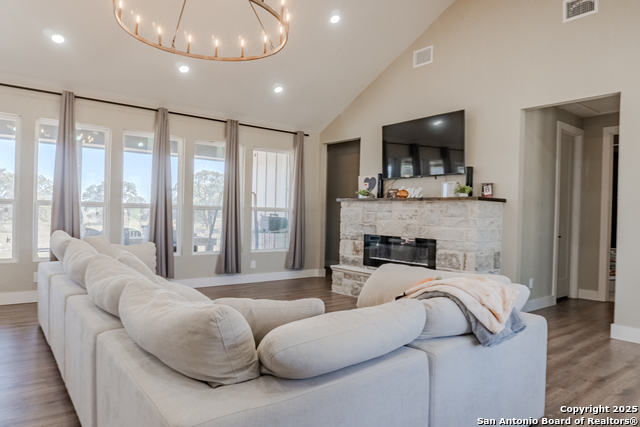 Image 41 of 47 For 732 Lake Valley