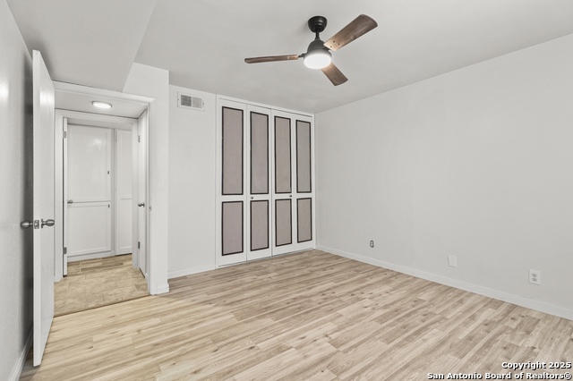 Image 16 of 24 For 923 Vance Jackson  905