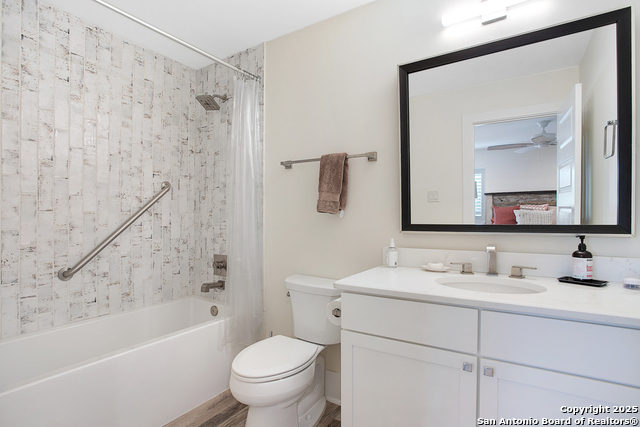 Image 7 of 25 For 825 Park E