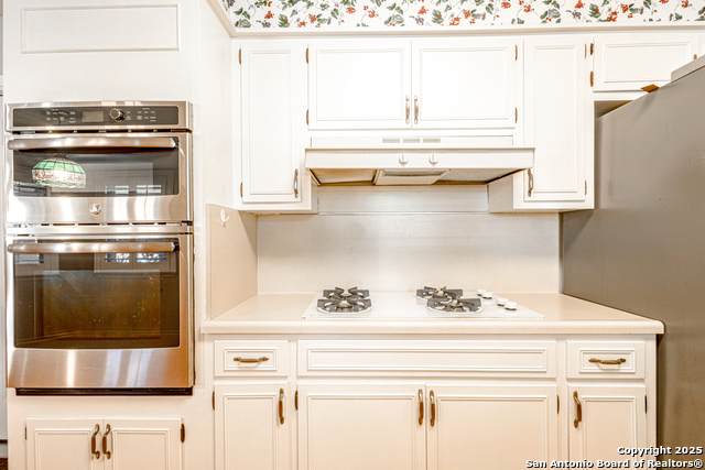 Image 15 of 30 For 729 Rocklyn Dr