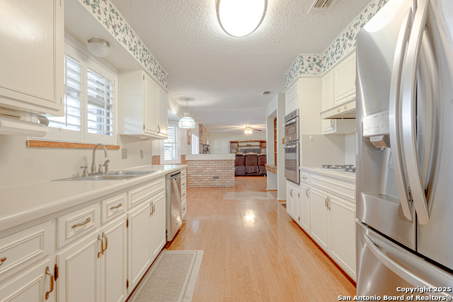 Image 16 of 30 For 729 Rocklyn Dr