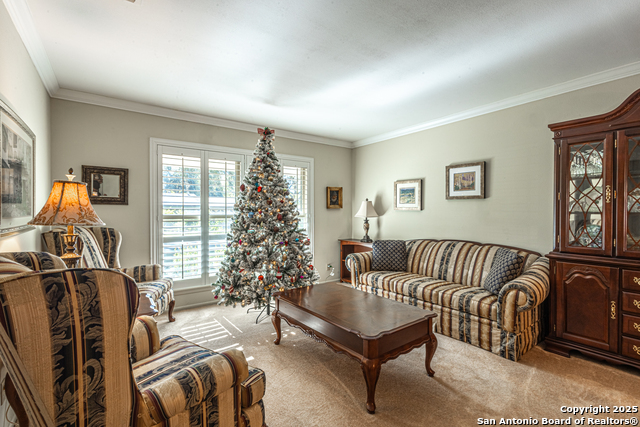 Image 18 of 30 For 729 Rocklyn Dr