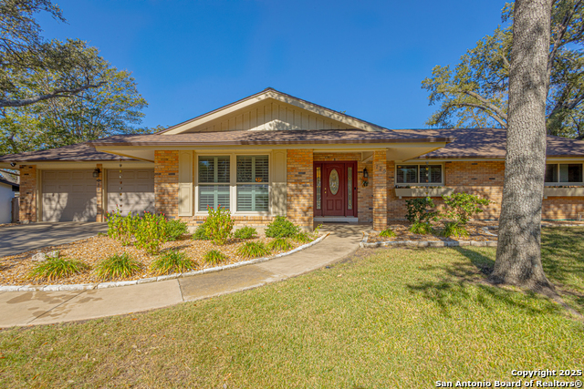 Image 2 of 30 For 729 Rocklyn Dr