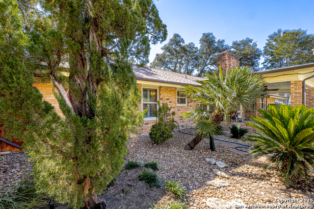 Image 27 of 30 For 729 Rocklyn Dr