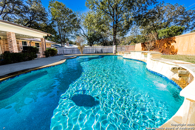 Image 29 of 30 For 729 Rocklyn Dr