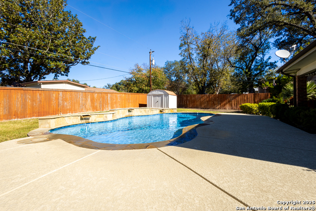 Image 30 of 30 For 729 Rocklyn Dr