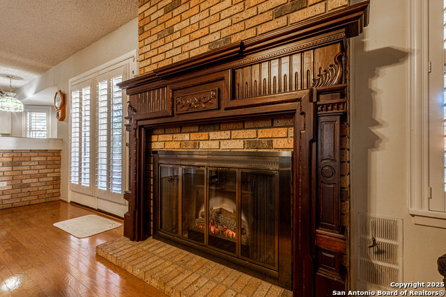 Image 9 of 30 For 729 Rocklyn Dr