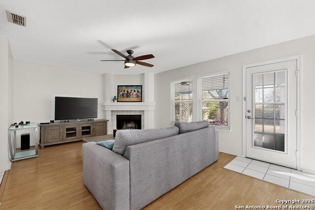 Image 5 of 32 For 4242 Knollpond