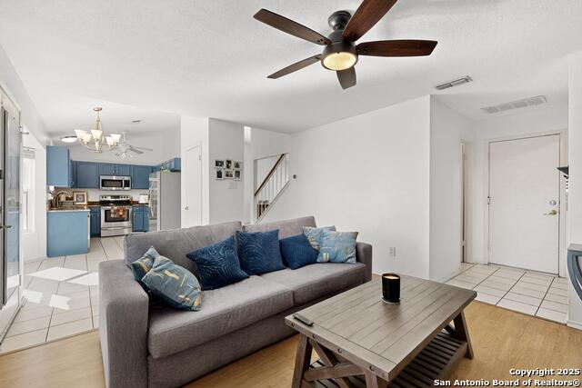 Image 6 of 32 For 4242 Knollpond