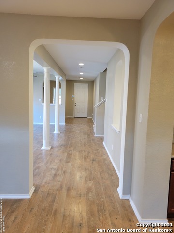 Image 3 of 19 For 10919 Fox Crest