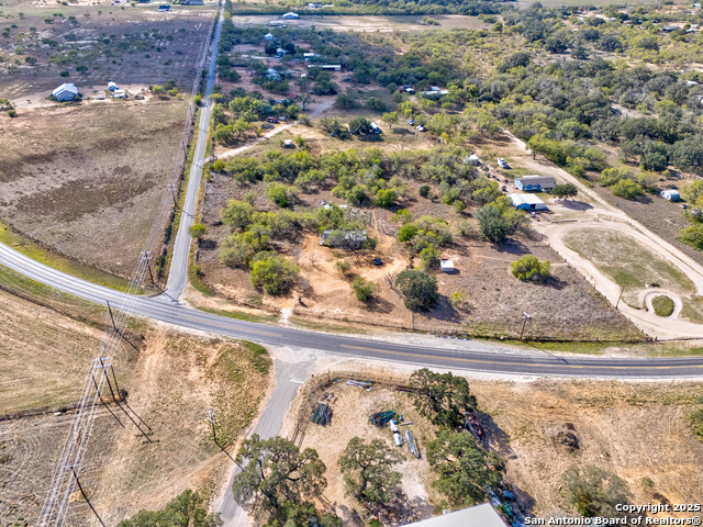 Image 4 of 4 For 520 Fm 536